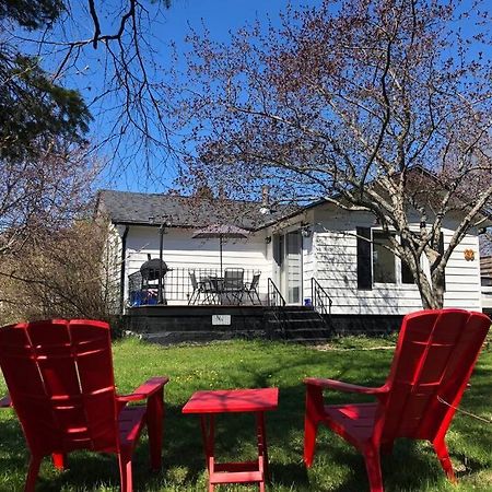 Cozy Chalet Near The Beach Shediac Esterno foto
