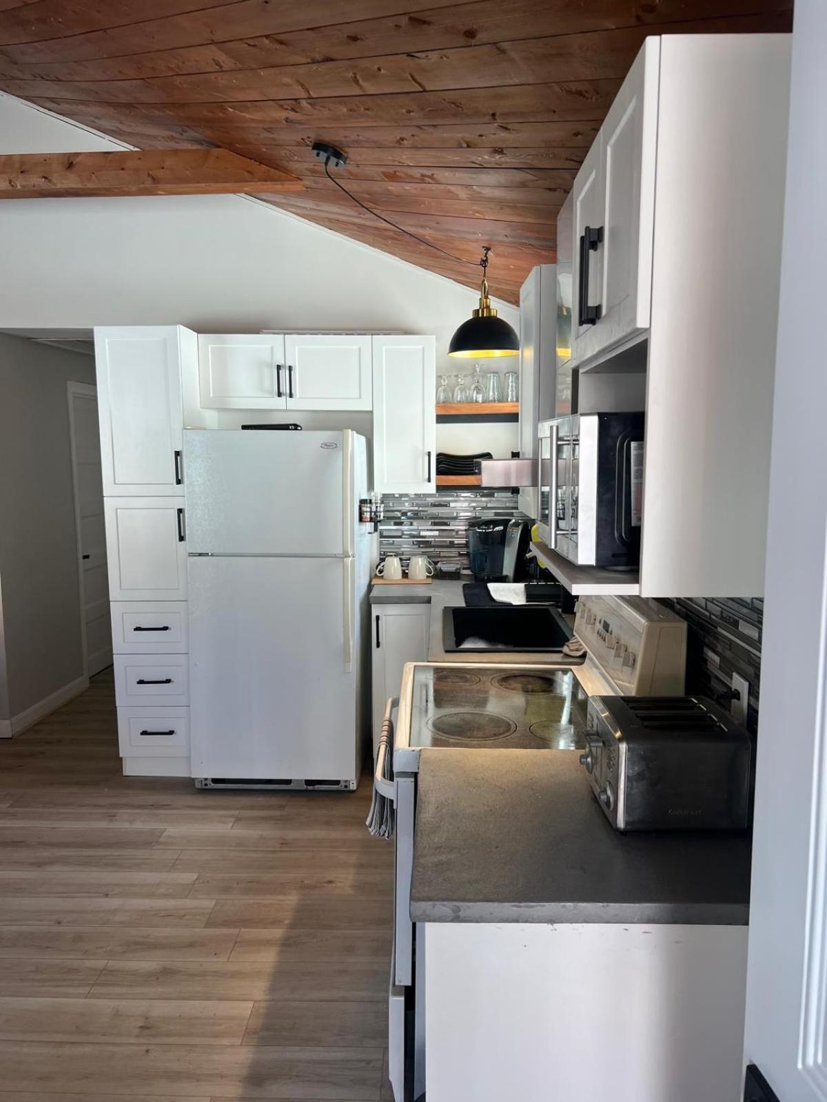 Cozy Chalet Near The Beach Shediac Esterno foto